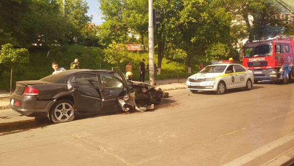 Accident rutier la intersecția străzilor Kiev și Tudor Vladimirescu din Chișinău - Sputnik Moldova