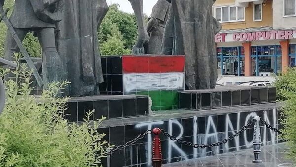Monumentul lui Mihai Viteazu profanat - Sputnik Moldova-România