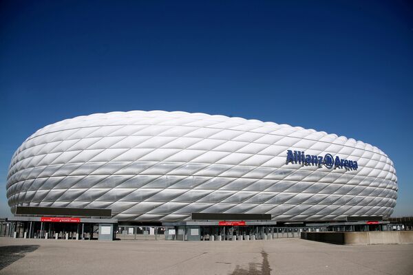 Альянц Арена в Мюнхене – домашний стадион ФК Бавария. Строительство арены завершилось в апреле 2005 года, а спустя год здесь уже прошли матчи Чемпионата мира-2006. - Sputnik Молдова