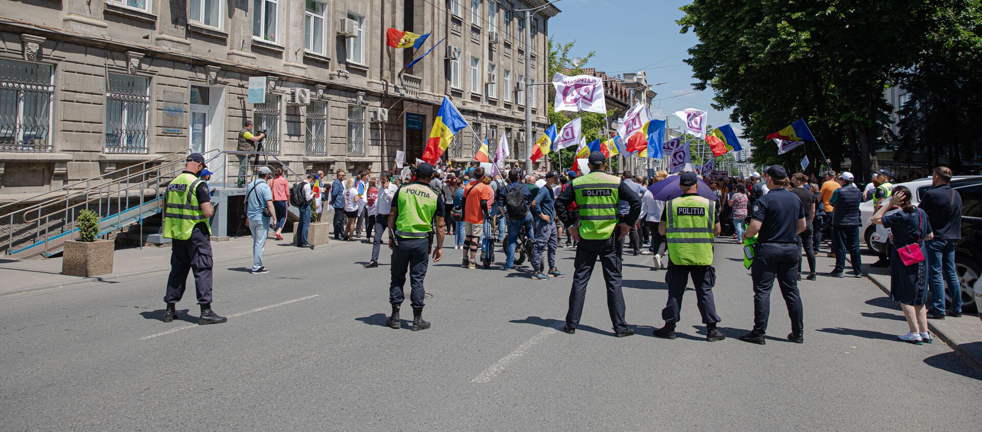 Protest în fața CEC - Sputnik Молдова, 1920, 07.06.2021
