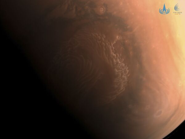 Изображение поверхности Марса, сделанное китайским зондом Tianwen-1. - Sputnik Молдова