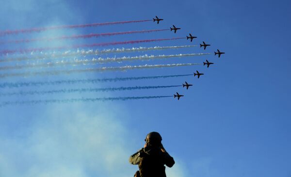 Выступление пилотажной группы  Royal Air Force в Корнуолле. - Sputnik Молдова