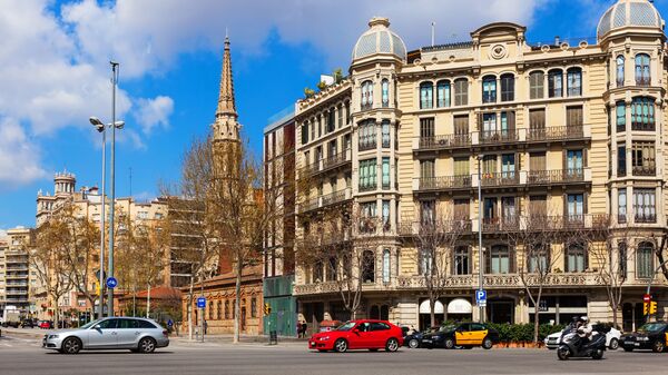 Улица Passeig de Sant Joan в Барселоне, Испания - Sputnik Moldova