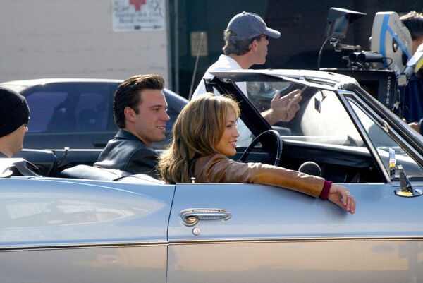 398864 04:  (FILE PHOTO) Actors Ben Affleck and Jennifer Lopez prepare to film a scene on the set of their upcoming movie Gigli December 19, 2001 in Los Angeles, CA. Lopez and Affleck have postponed their wedding due to a media frenzy over the plans and details. 
 - Sputnik Молдова