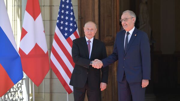 Встреча президента РФ В. Путина с президентом Швейцарии Ги Пармеленом в Женеве - Sputnik Moldova