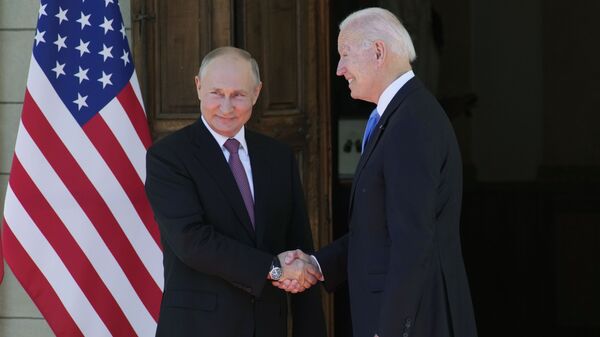 Vladimir Putin și Joe Biden - Sputnik Moldova