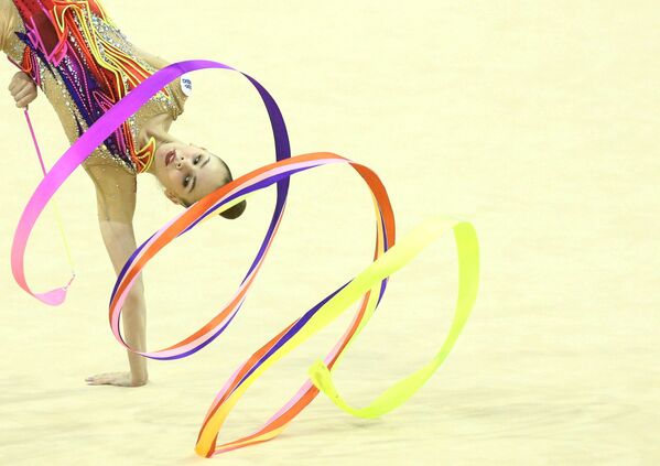 Белорусская гимнастка Анастасия Салос на Чемпионате Европы по художественной гимнастике в Варне, Болгария - Sputnik Молдова