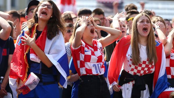 Болельщики в Загребе смотрят матч Евро - 2020 Англия-Хорватия - Sputnik Moldova