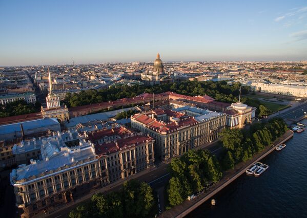 Amiralitatea și Catedrala Sf. Isaac din Sankt Petersburg  - Sputnik Moldova