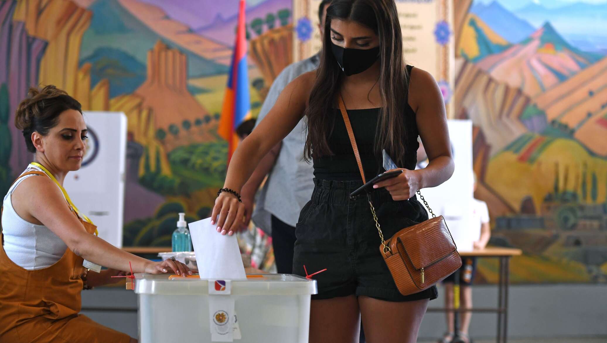 сильная жара (2022). жара под 30 градусов лето 2021 в москве. выборы жара. жарко в москве летом. жара в москве 2022.