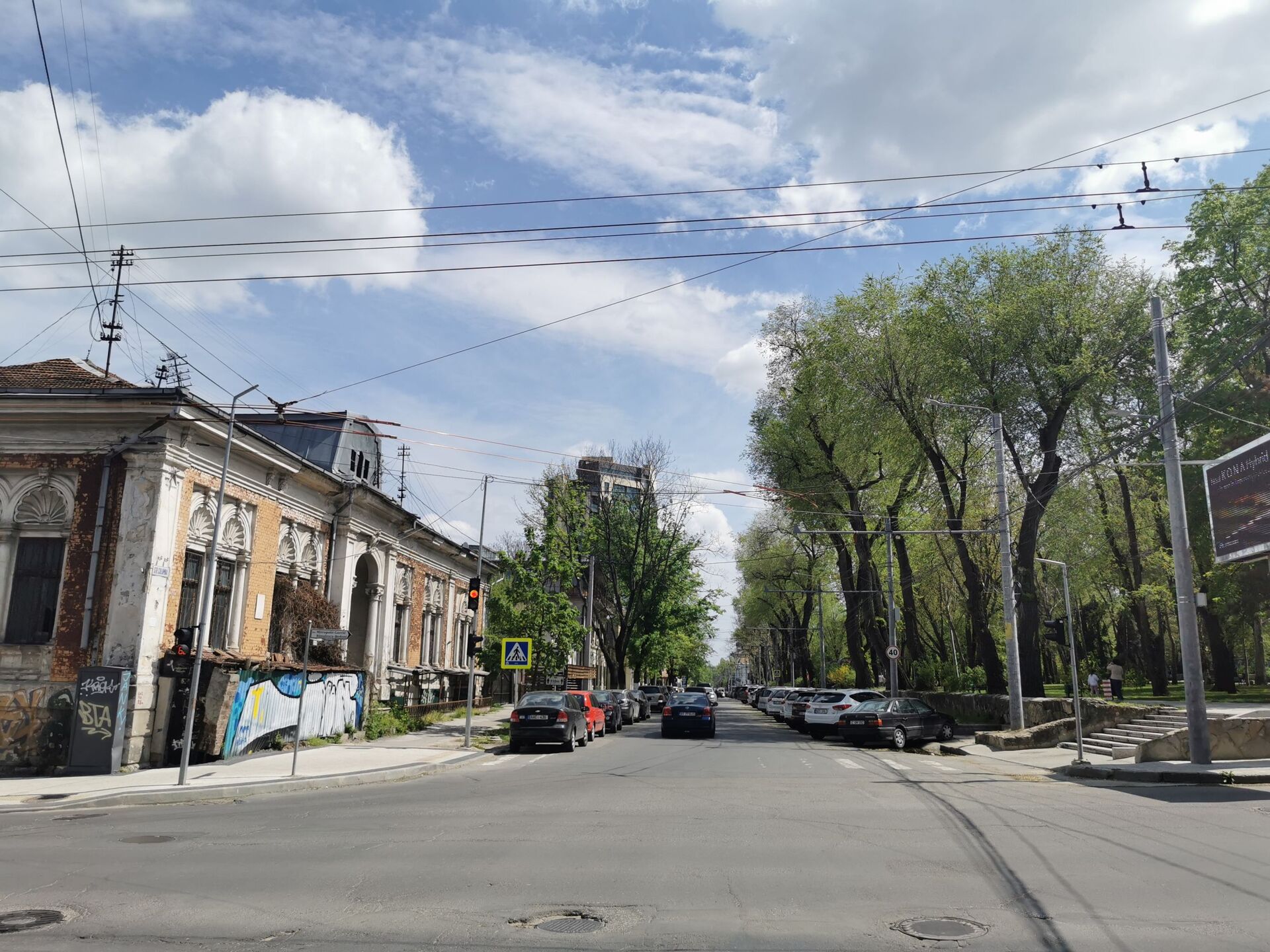 Угол улиц Колумна и Бэнулеску-Бодони, Кишинев, 2021 год - Sputnik Молдова, 1920, 20.07.2021