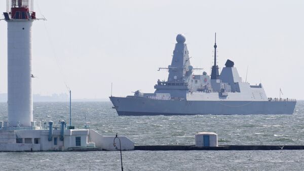 Эсминец Дефендер ВМС Великобритании в порту Одессы, Украина - Sputnik Молдова