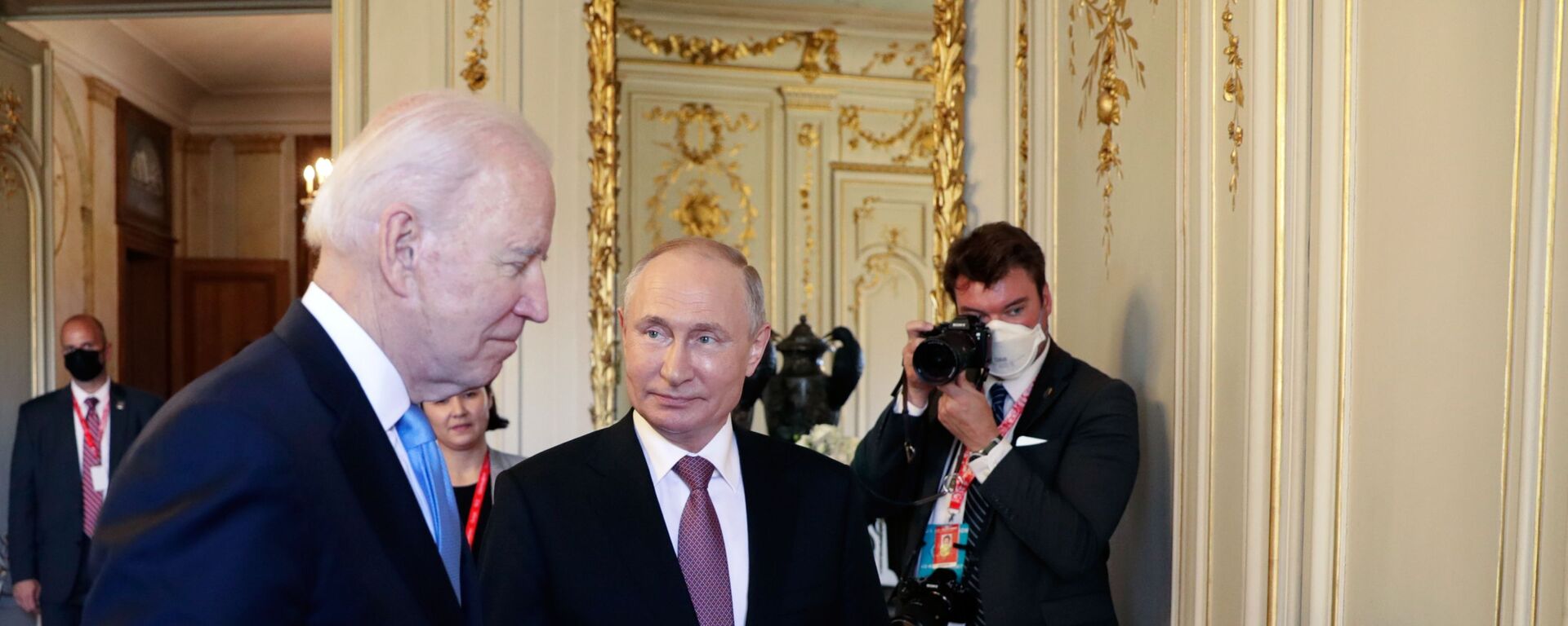 Vladimir Putin și Joe Biden - Sputnik Moldova, 1920, 08.12.2021