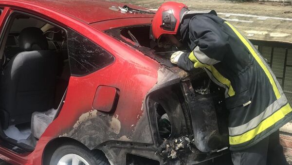 Mașină cuprinsă de flăcări în Capitală - Sputnik Moldova