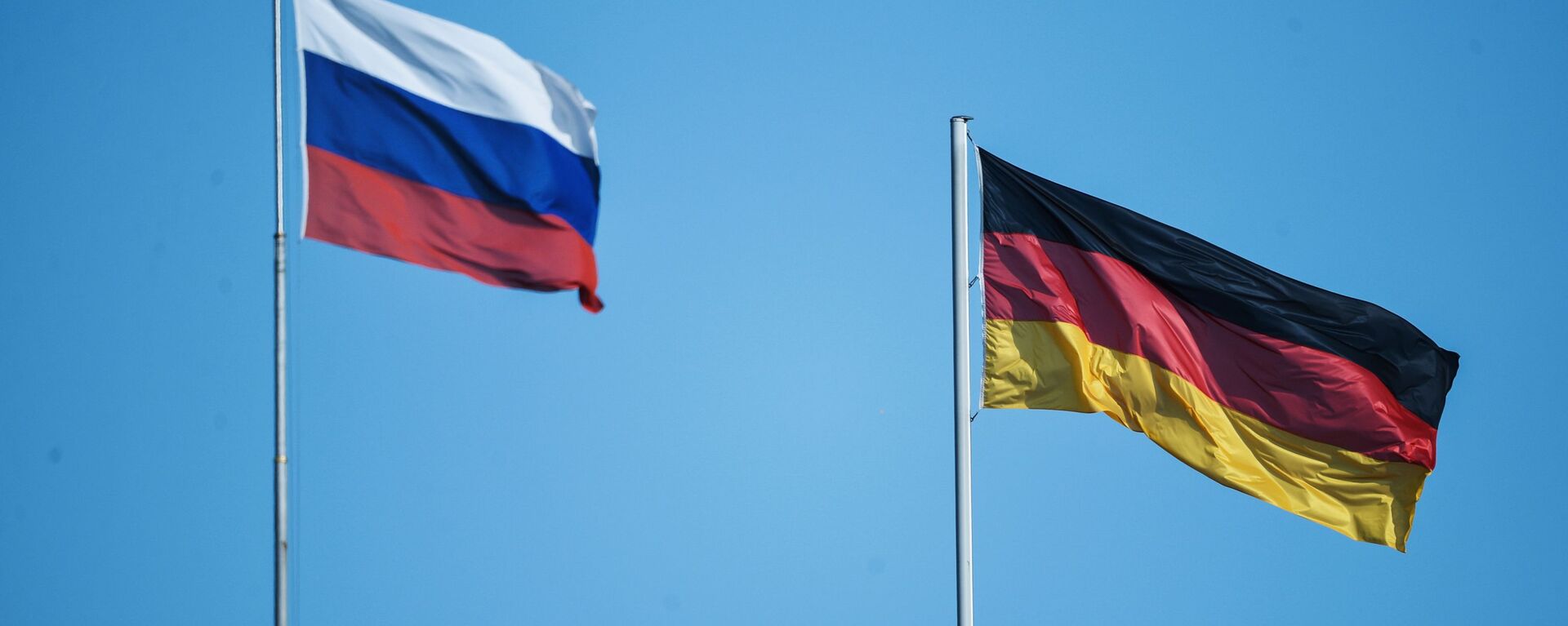 Флаг России и Германии в Берлине. - Sputnik Молдова, 1920, 27.06.2021