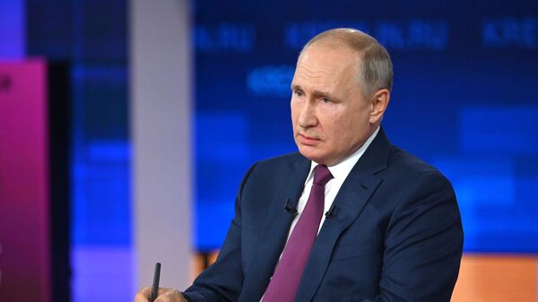 Прямая линия с президентом РФ Владимиром Путиным - Sputnik Moldova