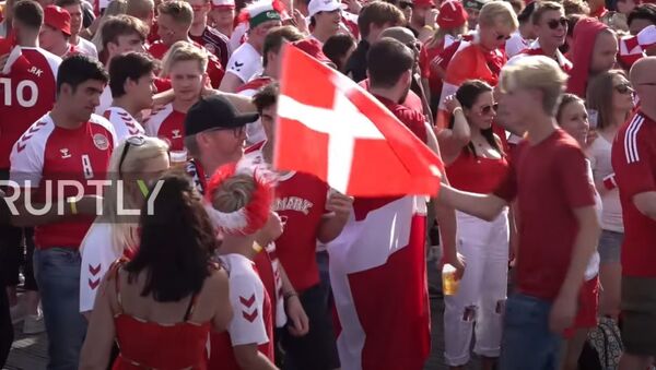 Denmark: Fans explode with joy as Denmark scores opener during quarter-final vs Czech Republic - Sputnik Moldova