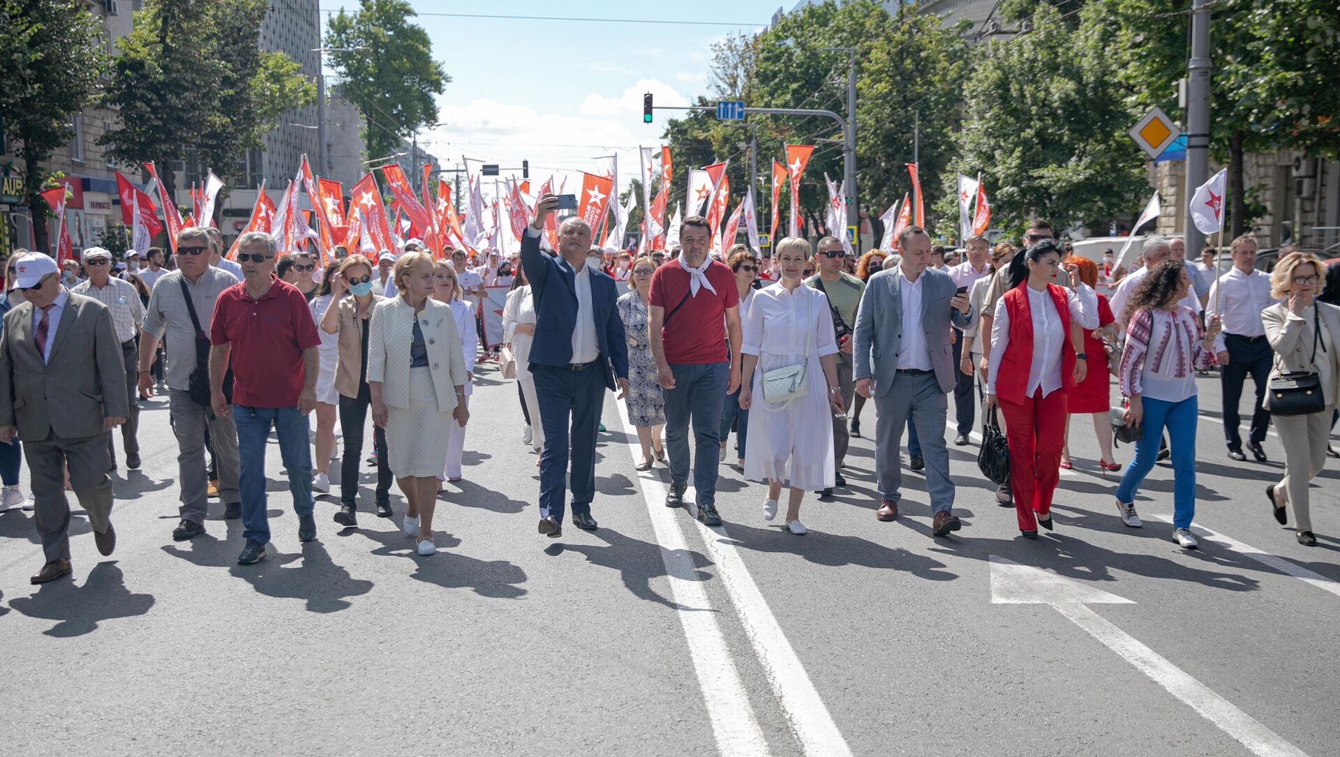 Марш сторонников Блока коммунистов и социалистов - Sputnik Moldova, 1920, 04.07.2021