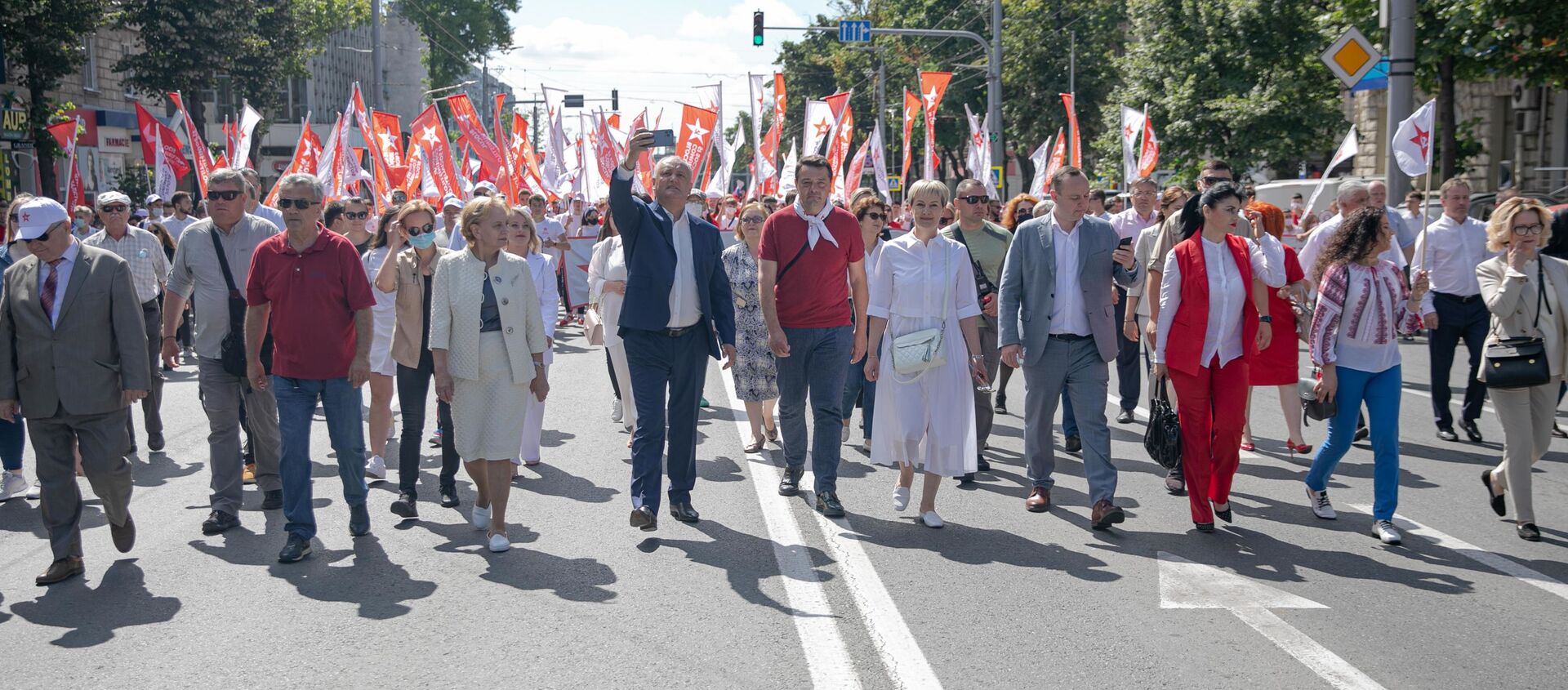 Марш сторонников Блока коммунистов и социалистов - Sputnik Moldova, 1920, 04.07.2021