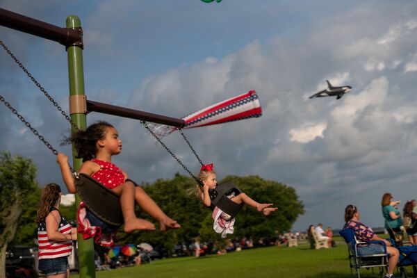 Дети во время празднования Дня независимости США в штате Луизиана. - Sputnik Молдова