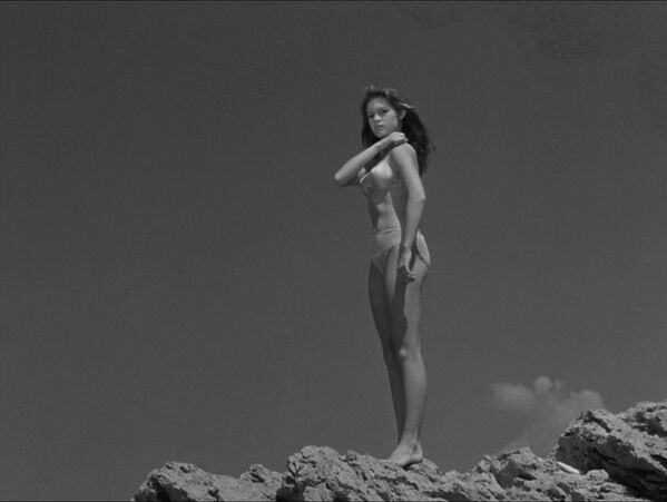 Imagine din filmul „Manina, o fată în bikini”. - Sputnik Moldova-România