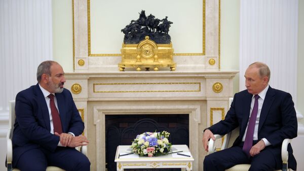 Встреча президента РФ В. Путина с исполняющим обязанности премьер-министра Армении Н. Пашиняном - Sputnik Moldova