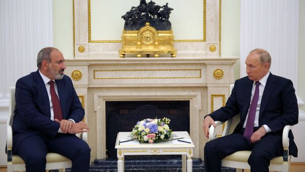 Встреча президента РФ В. Путина с исполняющим обязанности премьер-министра Армении Н. Пашиняном - Sputnik Moldova