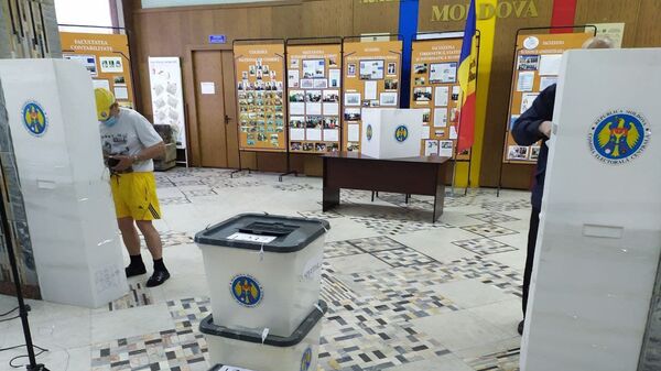 На всеобщих местных выборах на избирательных участках будет работать система видеозаписи - Sputnik Молдова