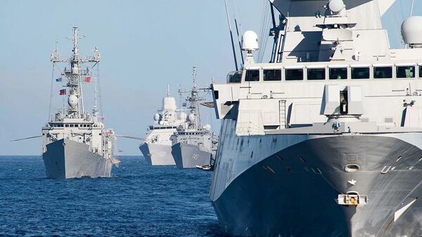 Корабли НАТО, вошедшие для учений в Черное море - Sputnik Молдова