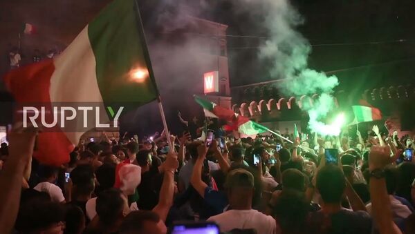 Italy: Thousands celebrate Euro 2020 victory in Bologna - Sputnik Moldova