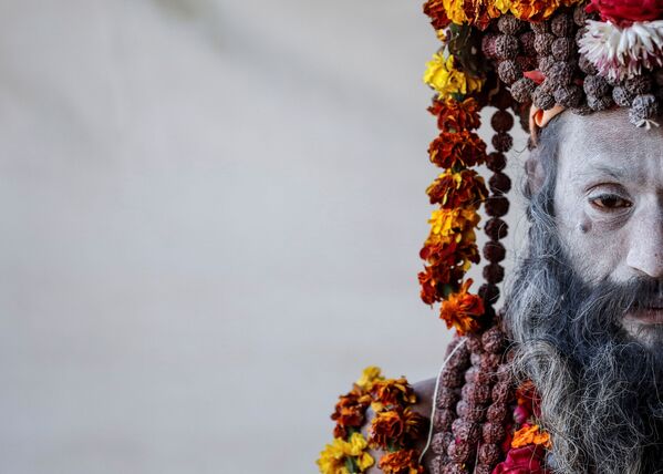 Naga Sadhu la Festivalul Jugului din Prayagraj, India. - Sputnik Moldova