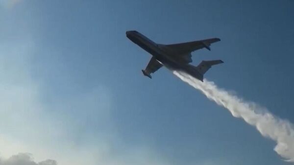 Россия: Два самолета-амфибии дополнительно направлены на тушение пожаров в Якутии - Sputnik Молдова
