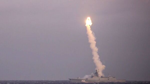 Fregata „Amiralul Gorshkov” a lansat cu succes racheta „Zircon” - Sputnik Moldova-România