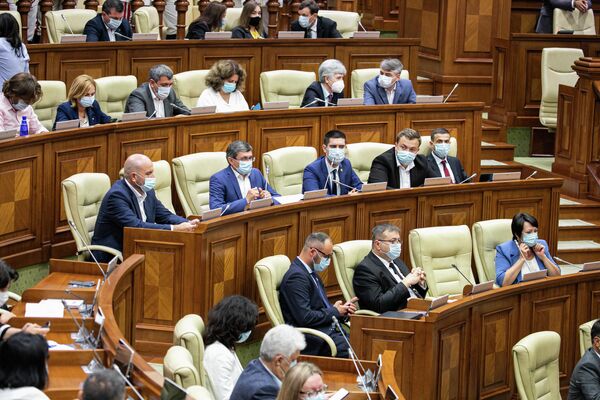 Deputații PAS la ședința de constituire a noului Parlament - Sputnik Moldova