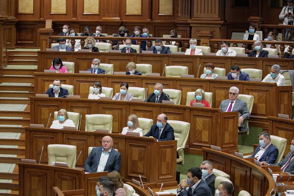 Deputații PCRM și PSRM la ședința de constituire a noului parlament - Sputnik Moldova