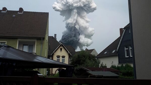 момента взрыва на химическом заводе в немецком Леверкузене - Sputnik Молдова