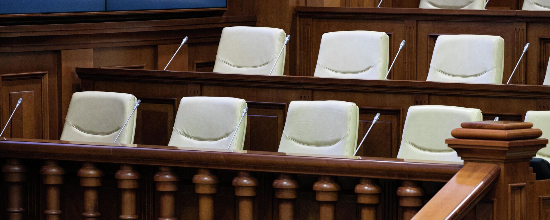 Кресла депутатов парламента Молдовы - Sputnik Молдова, 1920, 28.07.2022