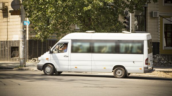 Подорожает ли в Молдове тариф на проезд в маршрутных такси - Sputnik Молдова