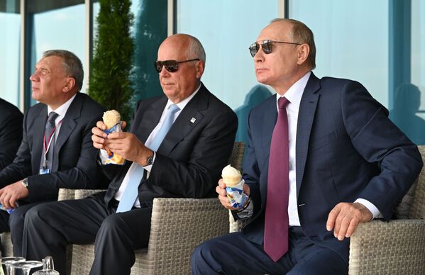 Президент Путин на открытии МАКС-2021 - Sputnik Молдова