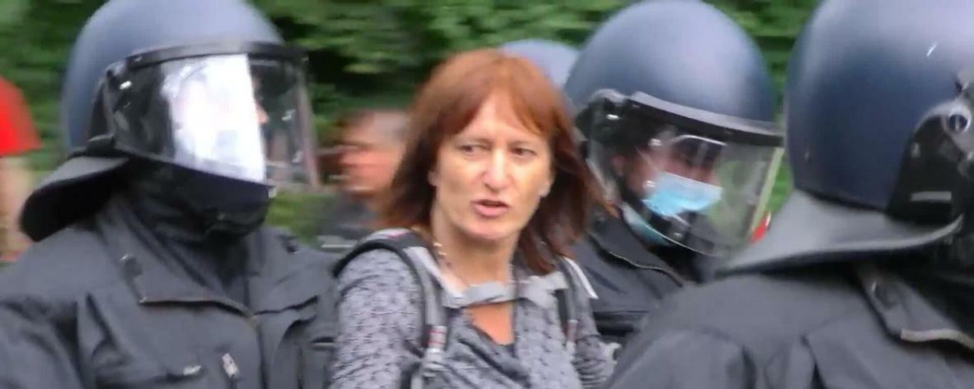 Germany: Police detain anti-lockdown protesters at banned Berlin demo - Sputnik Moldova-România, 1920, 02.08.2021
