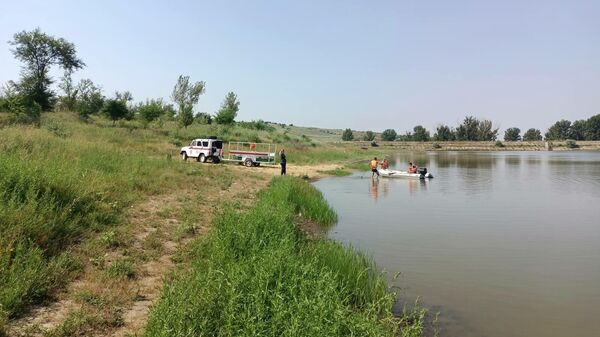 Трагедия в Чадыр-Лунге - на одном из местных озер утонул мужчина - Sputnik Молдова