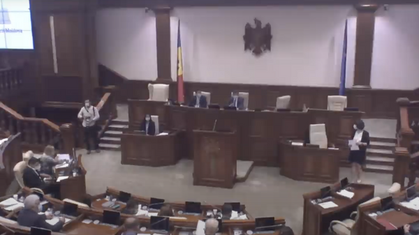 Депутаты парламента Молдовы рассматривают вотум доверия правительству Гаврилицы - Sputnik Moldova