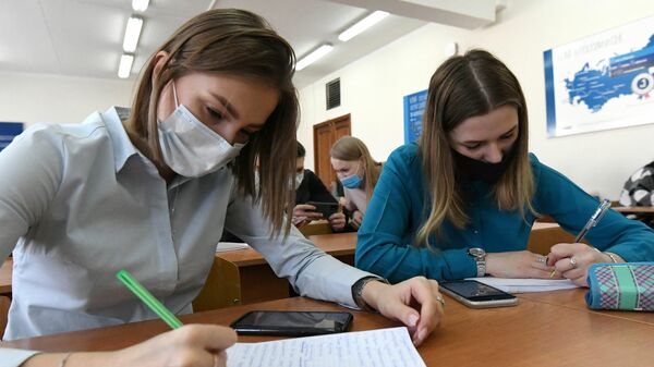 Россия выделяет гранты для молодежи в СНГ: что надо знать?
 - Sputnik Молдова