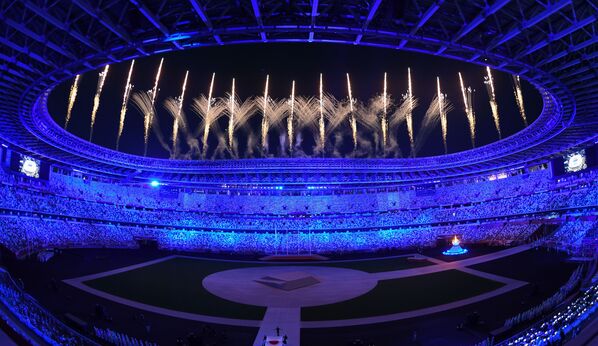 Focuri de artificii la ceremonia de închidere a ediției XXXII a Jocurilor Olimpice de vară de la Tokyo - Sputnik Moldova