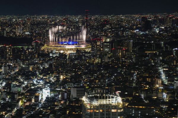 Салют могли наблюдать многие жители Токио даже находившиеся очень далеко от Национального олимпийского стадиона. - Sputnik Молдова