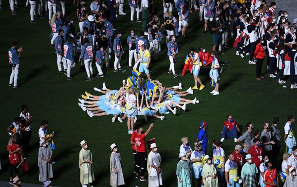 Sportivi ai echipei naționale ucrainene la ceremonia de închidere a ediției XXXII a Jocurilor Olimpice de vară de la Tokyo - Sputnik Moldova