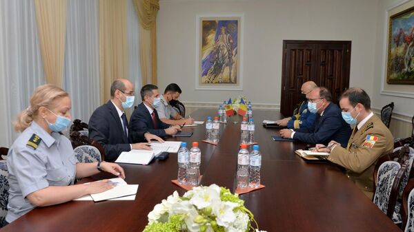 Ministrul Apărării s-a întâlnit cu ambasadorul României la Chișinău - Sputnik Moldova