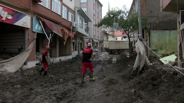 Turkey: Clean-up efforts begin following devastating floods in Bozkurt - Sputnik Молдова