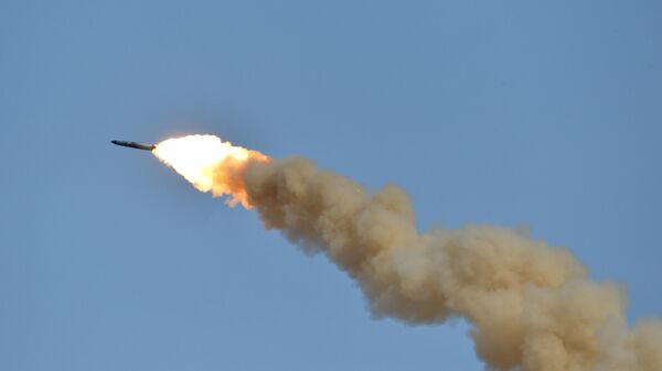 Rachetă lansată de sistemul de apărare antiaeriană - Sputnik Moldova