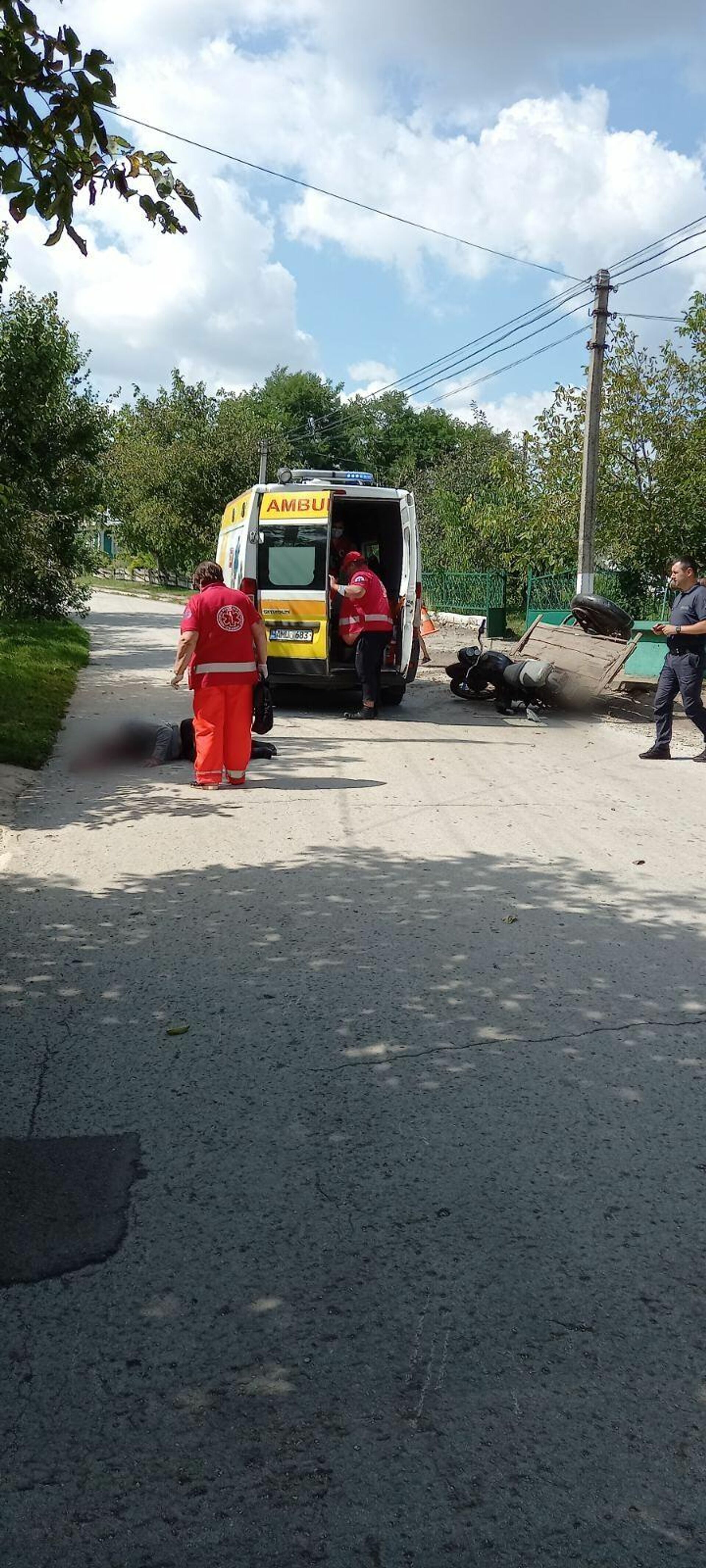 Accident grav la Dondușeni: O motocicletă s-a izbit violent într-o fântână  - Sputnik Moldova, 1920, 21.08.2021